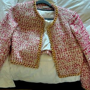 beautiful Alica and Olivia blazer size 4